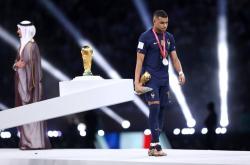 九游体育-关于姆巴佩在切尔西比赛中高光表现，关键助攻引发热议！的信息