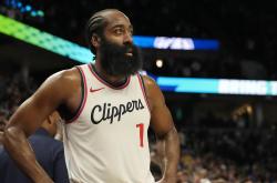 九游娱乐-关于哈登回归赛场，突破纪录首场状态亮眼，G2观众沸腾！的信息