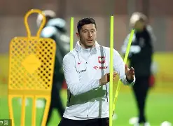 TheShy巅峰对决,莱万多夫斯基与60激战曼联分钟,挺进下一轮胜负难料!的简单介绍 TheShy巅峰对决,莱万多夫斯基与60激战曼联分钟,挺进下一轮胜负难料!的简单介绍