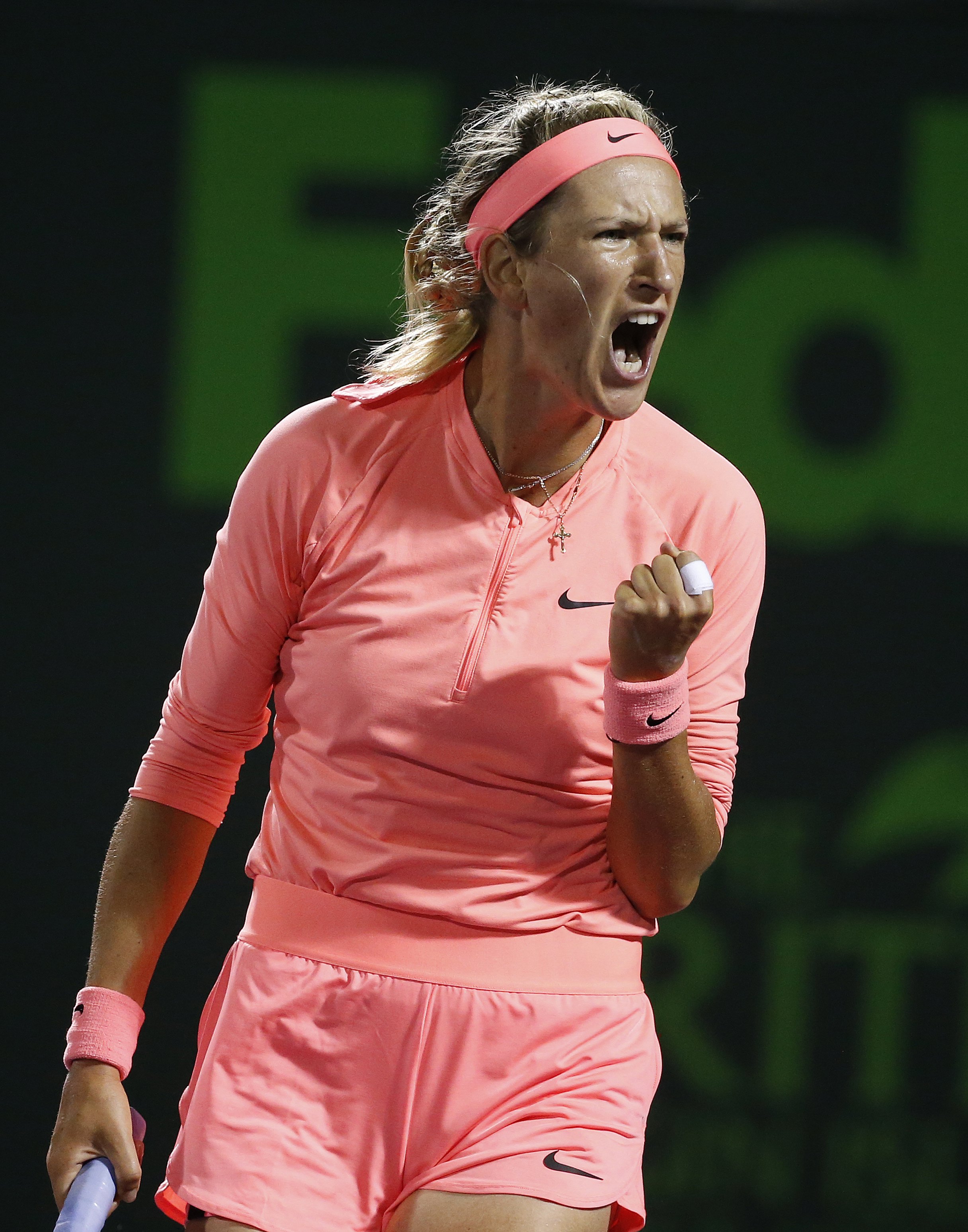 包含阿扎伦卡回归赛场,绝杀首场状态亮眼,SKT观众沸腾!的词条 包含阿扎伦卡回归赛场,绝杀首场状态亮眼,SKT观众沸腾!的词条